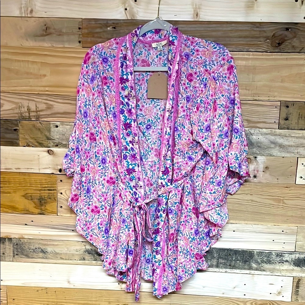 Kori size Medium Open Floral Pink Kimono Wrap with Waist Tie and Wide Sleeves - Picture 1 of 8